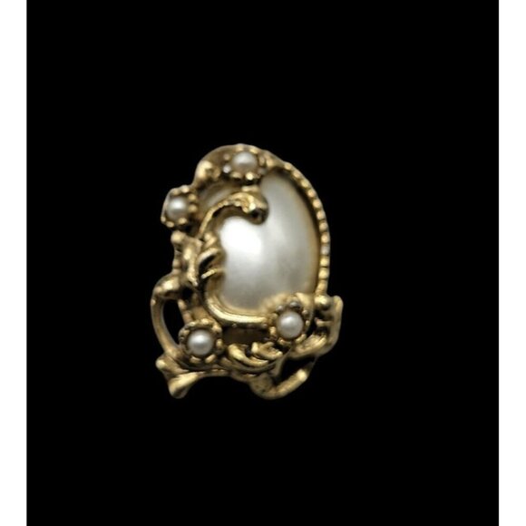 Faux Mabe Pearl Brooch Wrapped In Antique Gold Tone Setting Designer Pin - Picture 2 of 9